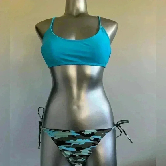 💲🆓FREE 🆕Swimsuit String Bikini Bottoms - Picture 6 of 16